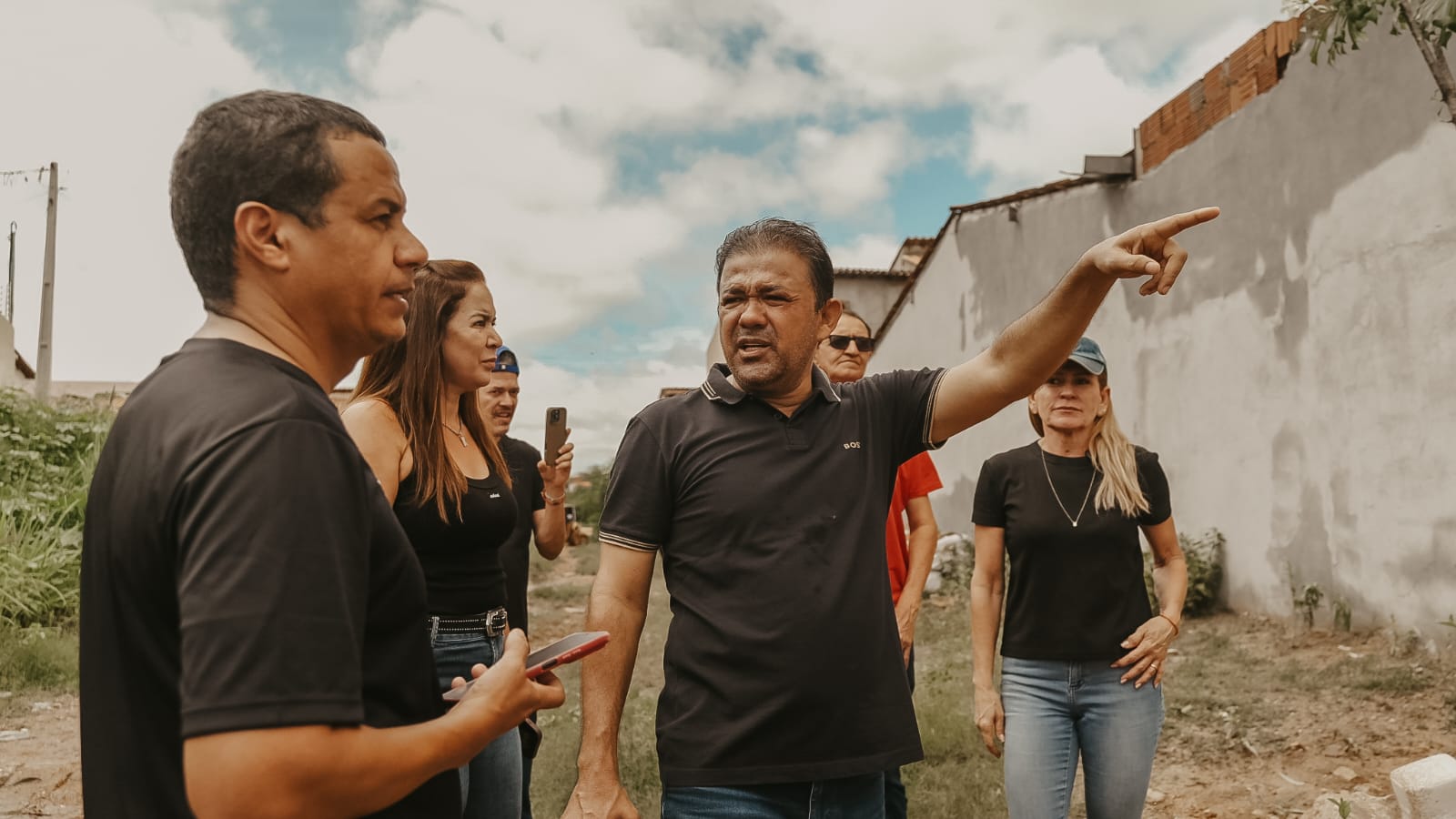 Prefeito acompanha ações emergenciais e coordena resposta às chuvas em Araripina.