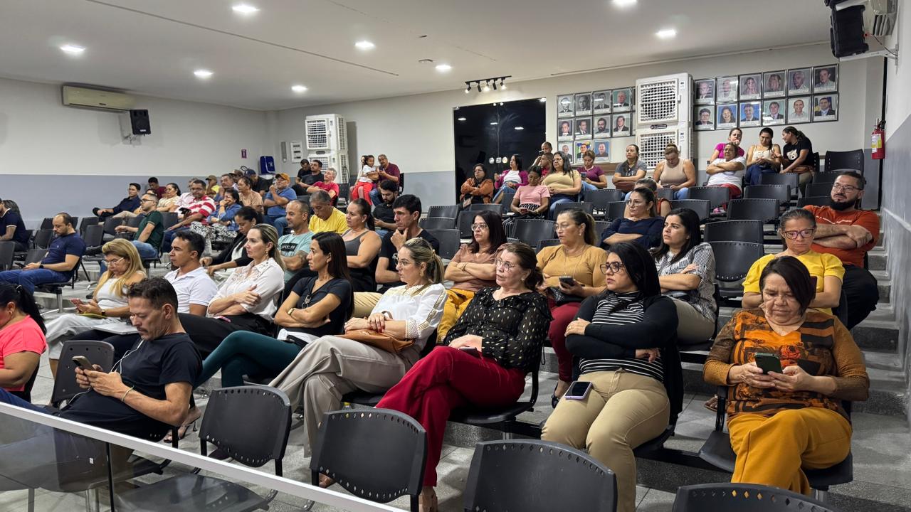 Câmara Municipal de Araripina realiza a 9ª Sessão Ordinária do Primeiro Período Legislativo