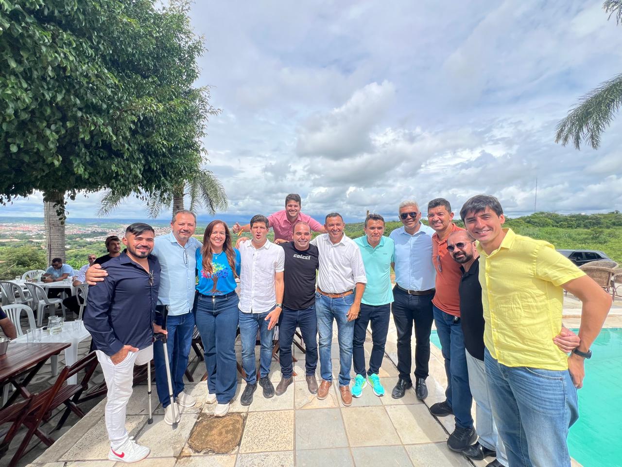 Vereadores da situação participam da agenda do pré-candidato a governador João Campos