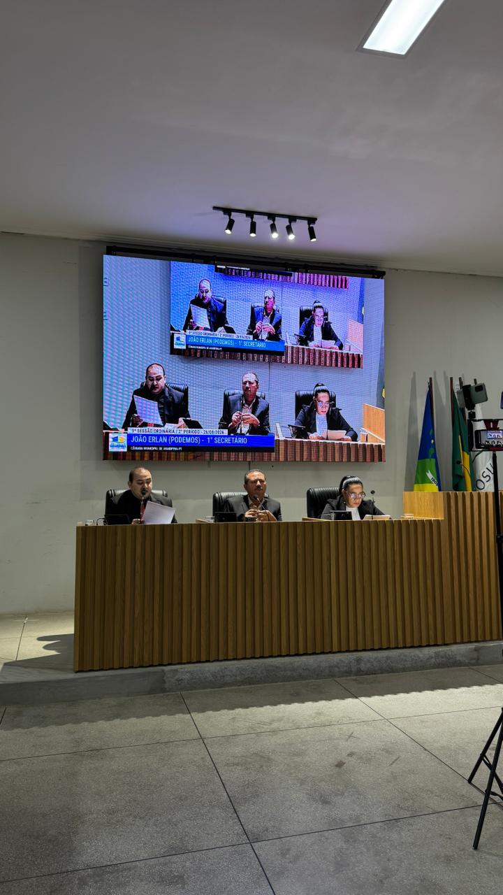 Câmara de Araripina aprova alteração no Regimento Interno e define regras para eleição da Mesa Diretora
